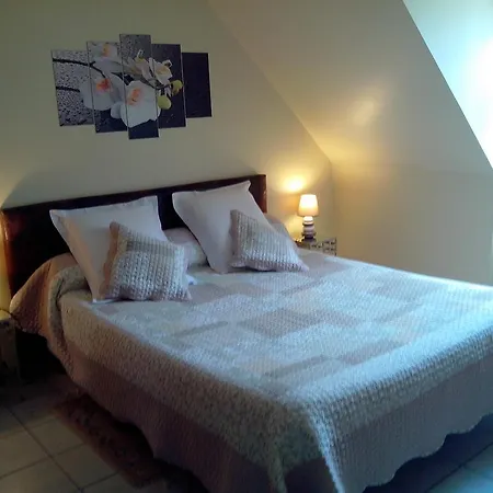 Bed and Breakfast La Bourgade à Estréelles Extérieur photo
